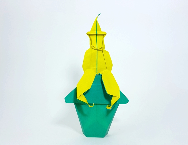 Origami Oberon by Neal Elias. Folded by Gilad Aharoni on giladorigami.com