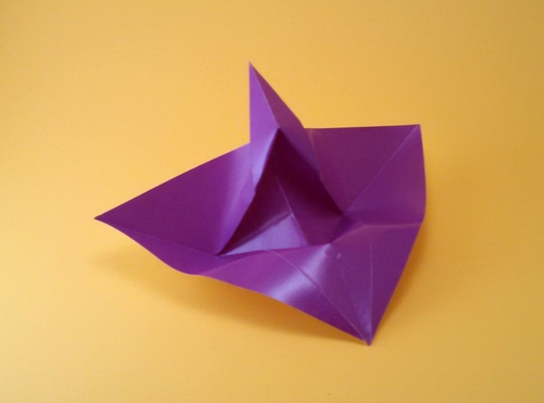 Origami Ohana orchid by Michael G. LaFosse and Richard L. Alexander. Folded from a square of origami paper by Gilad Aharoni on giladorigami.com