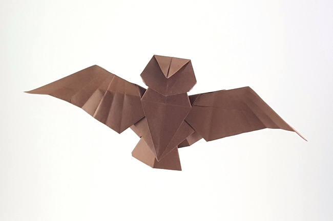 Origami Owl by Sakurai Ryosuke. Folded by Gilad Aharoni on giladorigami.com