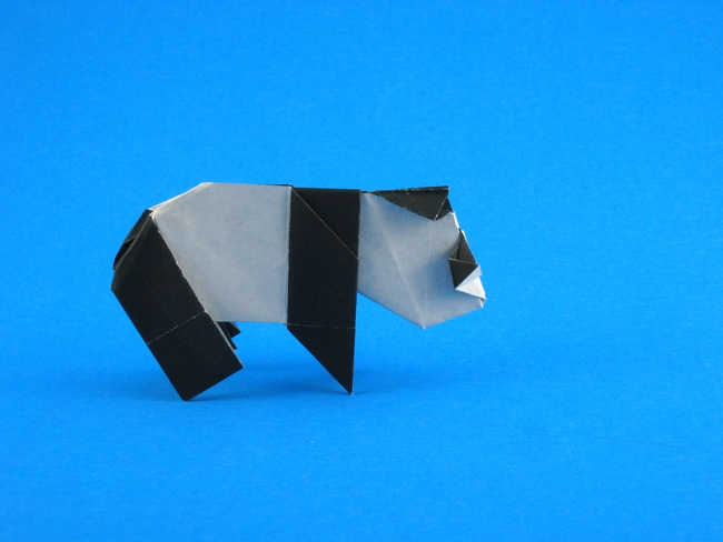 Origami Panda by Robert Harbin. Folded from a rectangle of origami paper by Gilad Aharoni on giladorigami.com