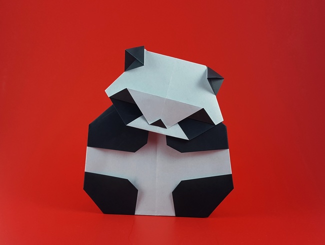 Origami Panda by Takai Hiroaki. Folded from 2 squares of origami paper by Gilad Aharoni on giladorigami.com