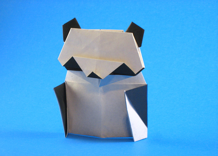 Origami Panda by Matsuno Yukihiko. Folded from 2 squares of origami paper by Gilad Aharoni on giladorigami.com