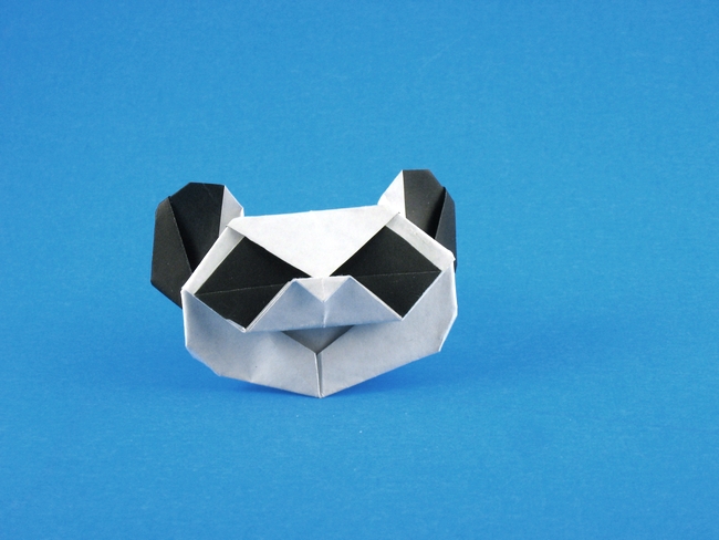 Origami Panda head by Edward Megrath. Folded by Gilad Aharoni on giladorigami.com