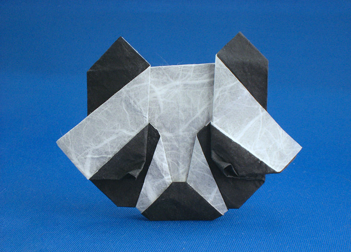 Origami Panda head by Yoshihide Momotani. Folded by Gilad Aharoni on giladorigami.com