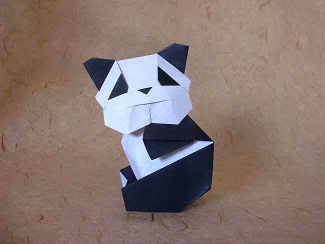 Origami Panda by Seiji Nishikawa. Folded by Gilad Aharoni on giladorigami.com
