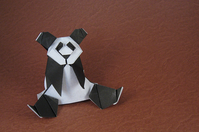 Origami Panda by Miyajima Noboru. Folded by Gilad Aharoni on giladorigami.com