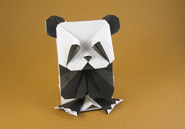 Origami Panda by Seo Won Seon (Redpaper). Folded from a square of origami paper by Gilad Aharoni on giladorigami.com
