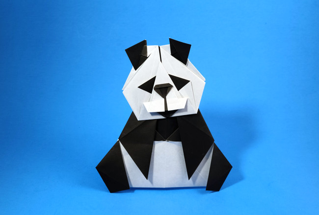 Origami Panda by Tsuruta Yoshimasa. Folded from 2 squares of origami paper by Gilad Aharoni on giladorigami.com