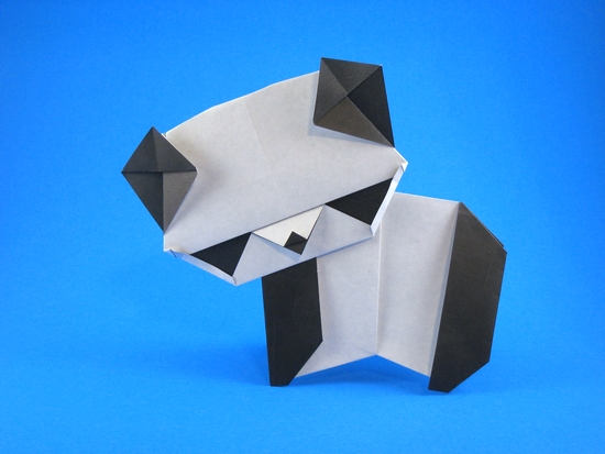 Origami Panda by Makoto Yamaguchi. Folded from 2 squares of origami paper by Gilad Aharoni on giladorigami.com
