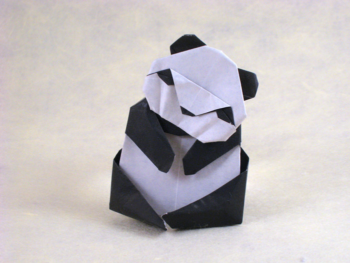 Origami Panda by Akira Yoshizawa. Folded by Gilad Aharoni on giladorigami.com