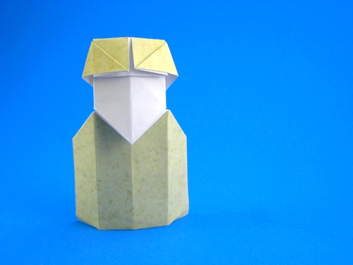 Origami Polar Explorer by David Petty. Folded by Gilad Aharoni on giladorigami.com