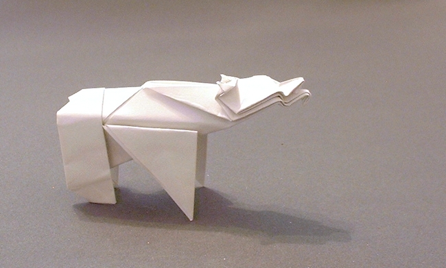 Origami Polar bear by Fumiaki Kawahata. Folded from a square of origami paper by Gilad Aharoni on giladorigami.com