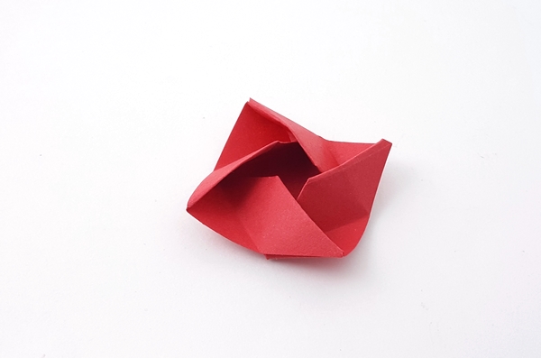 Origami Rose by Daniela Carboni. Folded from a square of origami paper by Gilad Aharoni on giladorigami.com
