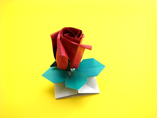 Origami Rose base by Toshikazu Kawasaki. Folded from a square of origami paper by Gilad Aharoni on giladorigami.com
