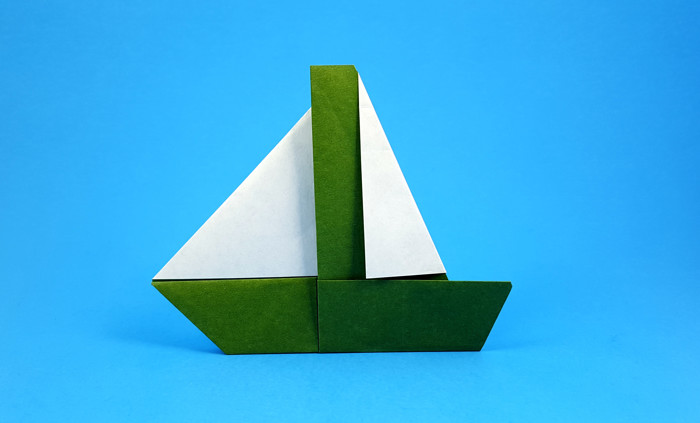 Origami Pureland sailboat by Gareth Louis. Folded from a square of origami paper by Gilad Aharoni on giladorigami.com