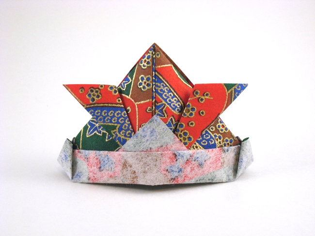 Origami Samurai helmet by Traditional. Folded by Gilad Aharoni on giladorigami.com