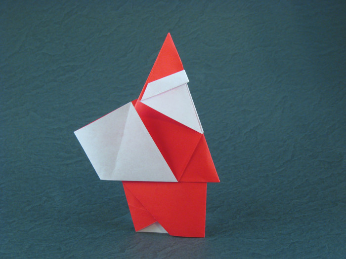 Origami Santa Claus by Yamada Katsuhisa. Folded from a square of origami paper by Gilad Aharoni on giladorigami.com