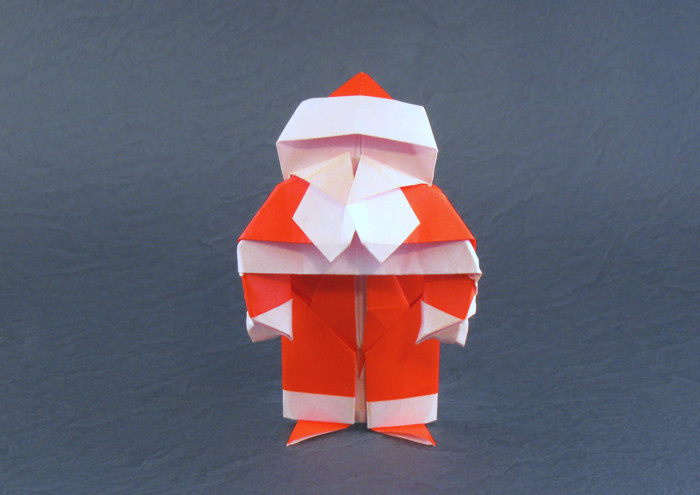 Origami Santa Claus by David Brill. Folded from a rectangle of origami paper by Gilad Aharoni on giladorigami.com