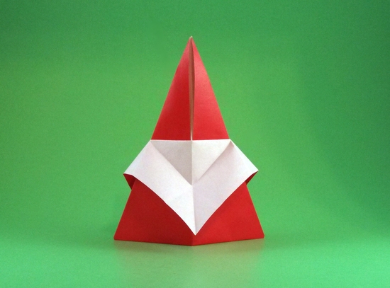 Origami Santa Claus by Tomoko Fuse. Folded from a square of origami paper by Gilad Aharoni on giladorigami.com