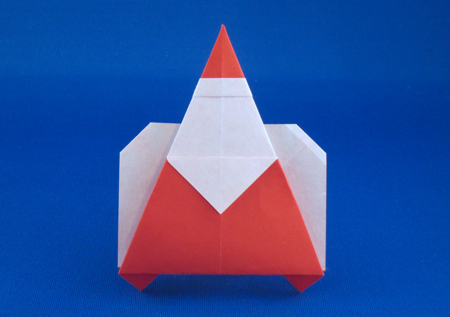 Origami Santa Claus by Gotani Tetsuya. Folded from a square of origami paper by Gilad Aharoni on giladorigami.com