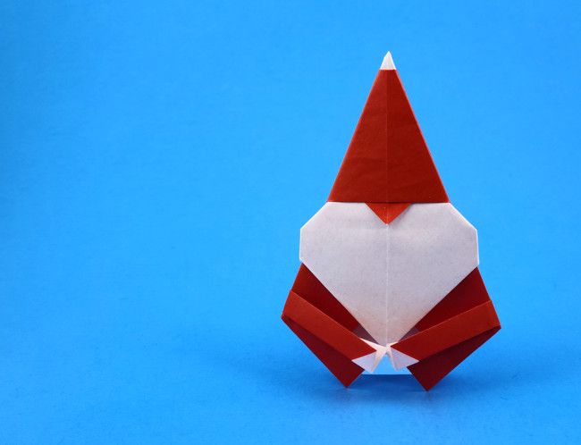 Origami Heart Santa by Beth Johnson. Folded from a square of origami paper by Gilad Aharoni on giladorigami.com