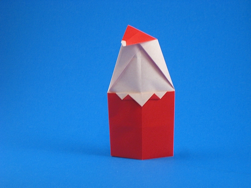Origami Santa Claus by Kameyama Masayo. Folded from a square of origami paper by Gilad Aharoni on giladorigami.com