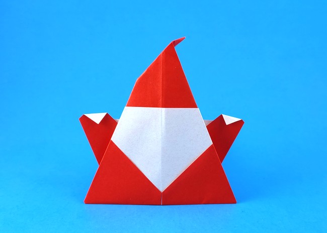 Origami Santa Claus by Kobayashi Kazuo. Folded from a square of origami paper by Gilad Aharoni on giladorigami.com
