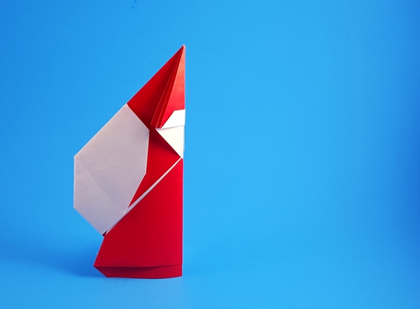 Origami Santa Claus by Andres Lozano. Folded from a square of origami paper by Gilad Aharoni on giladorigami.com