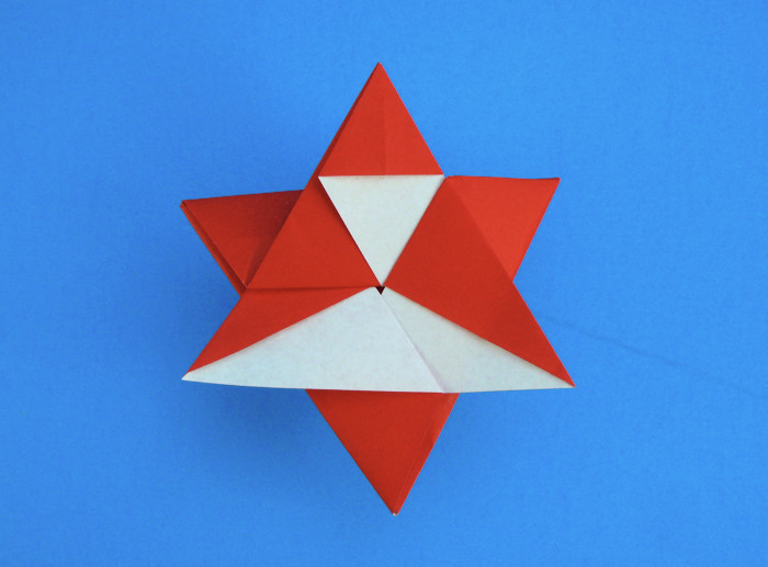 Origami Santa Claus star by Fumiaki Shingu folded by Gilad Aharoni