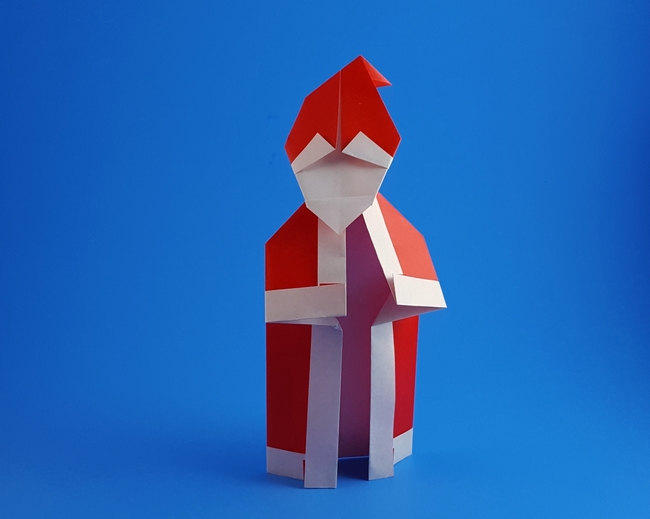 Origami Santa Claus by Satoshi Takagi. Folded from 2 squares of origami paper by Gilad Aharoni on giladorigami.com