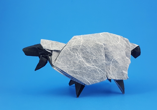 Origami Sheep by Joseph Fleming. Folded from a square of Duo Thai paper by Gilad Aharoni on giladorigami.com