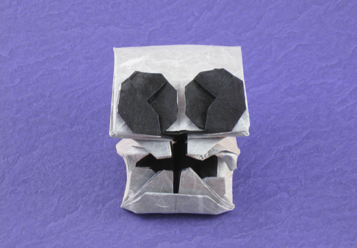Origami Skull 3 by Hojyo Takashi. Folded from a square of double-sided Unryu paper by Gilad Aharoni on giladorigami.com