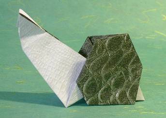 Origami Snail by Yamada Katsuhisa. Folded from a square of animal-pattern origami paper by Gilad Aharoni on giladorigami.com