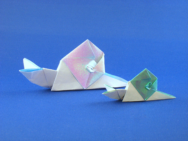 Origami Snail by Yamada Katsuhisa. Folded by Gilad Aharoni on giladorigami.com
