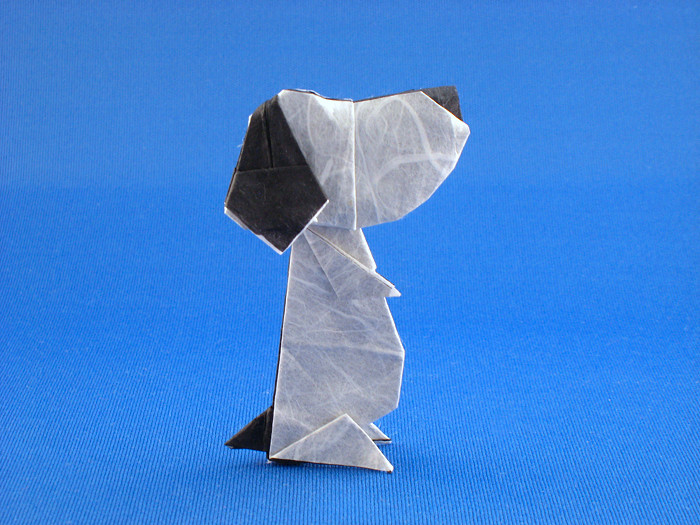 Origami Snoopy by Gohara Toshio. Folded from 2 squares of double-sided Unryu paper by Gilad Aharoni on giladorigami.com