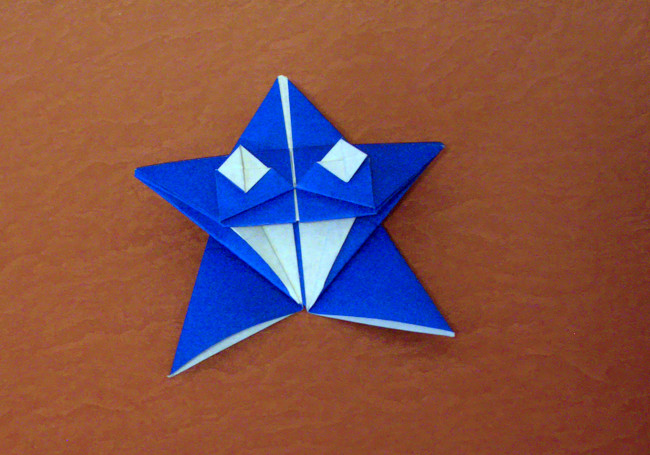Origami Twinkle star by Go Kinoshita. Folded from a square of origami paper by Gilad Aharoni on giladorigami.com