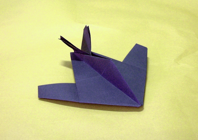 Origami F-117 stealth fighter by Robert J. Lang. Folded from a square of origami paper by Gilad Aharoni on giladorigami.com
