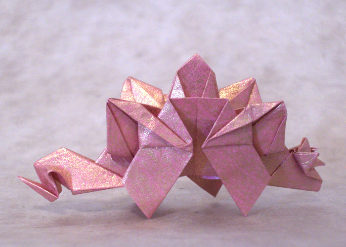 Origami Stegosaurus by Yamada Katsuhisa. Folded from a square of