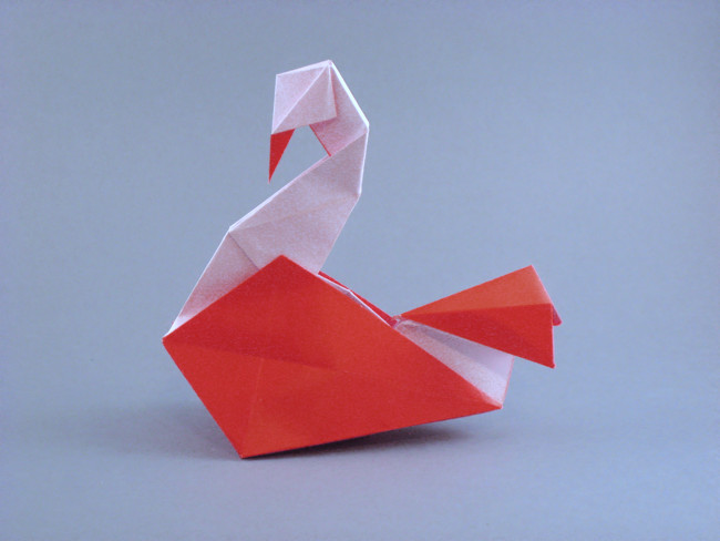 Origami Inflatable Swan by Roman Diaz. Folded by Gilad Aharoni on giladorigami.com