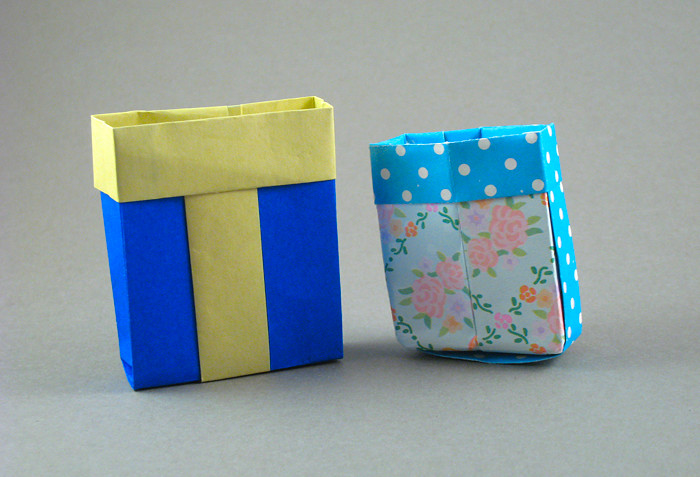 Origami T bag by Makoto Yamaguchi. Folded by Gilad Aharoni on giladorigami.com