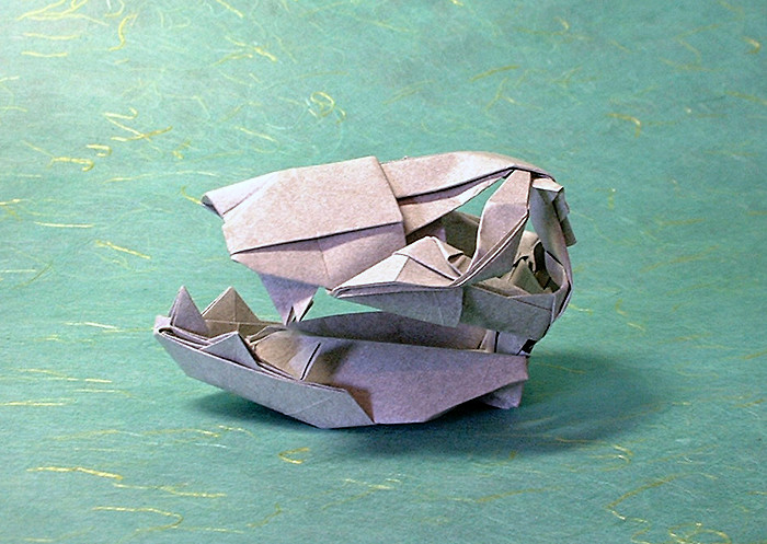 Origami Tyrannosaurus skull by Fumiaki Kawahata. Folded by Gilad Aharoni on giladorigami.com