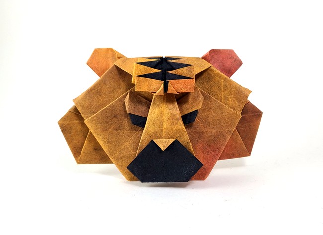Origami Tiger head by Wei Lin Chen. Folded from a square of Shadow Thai origami paper by Gilad Aharoni on giladorigami.com