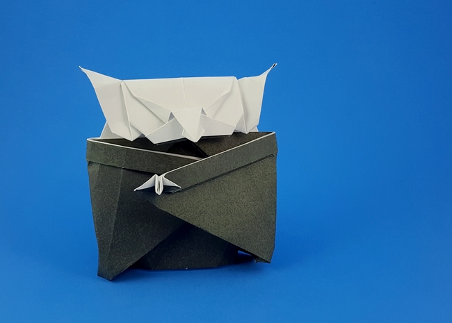 Origami Vampire by Paul Frasco. Folded from a square of scrapbooking paper by Gilad Aharoni on giladorigami.com