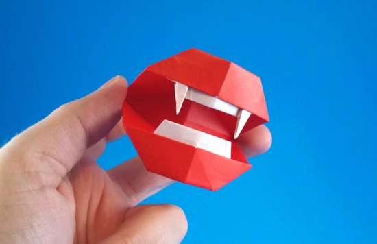 Origami Vampire mouth by Jeremy Shafer. Folded from a square of origami paper by Gilad Aharoni on giladorigami.com