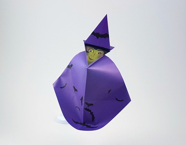 Origami Witch by Joel Stern. Folded from a square of paper in the kit by Gilad Aharoni on giladorigami.com