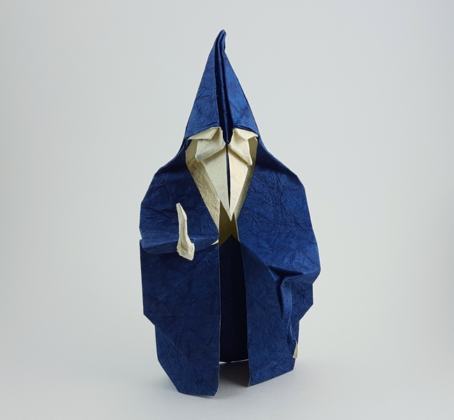 Origami Wizard by Yoo Tae Yong. Folded by Gilad Aharoni on giladorigami.com