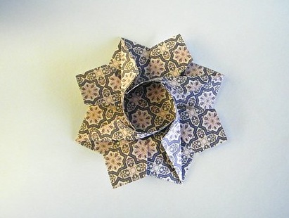 Origami Star candle-holder by Birgit Schilling on giladorigami.com