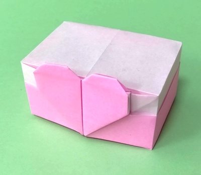 Origami Box with heart by Kawate Ayako on giladorigami.com