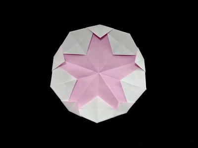 Origami Cherry-blossom shaped plate by Noriko Nagata on giladorigami.com