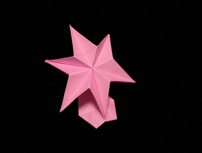 Origami Star of hope by Kawate Ayako on giladorigami.com